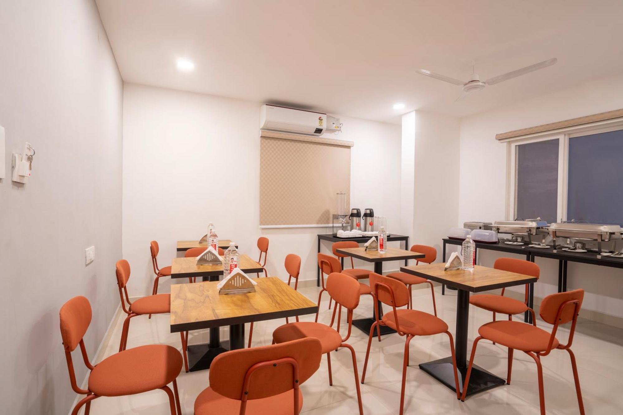 Treebo De Alphabet Gachibowli Hotel Hyderabad Luaran gambar
