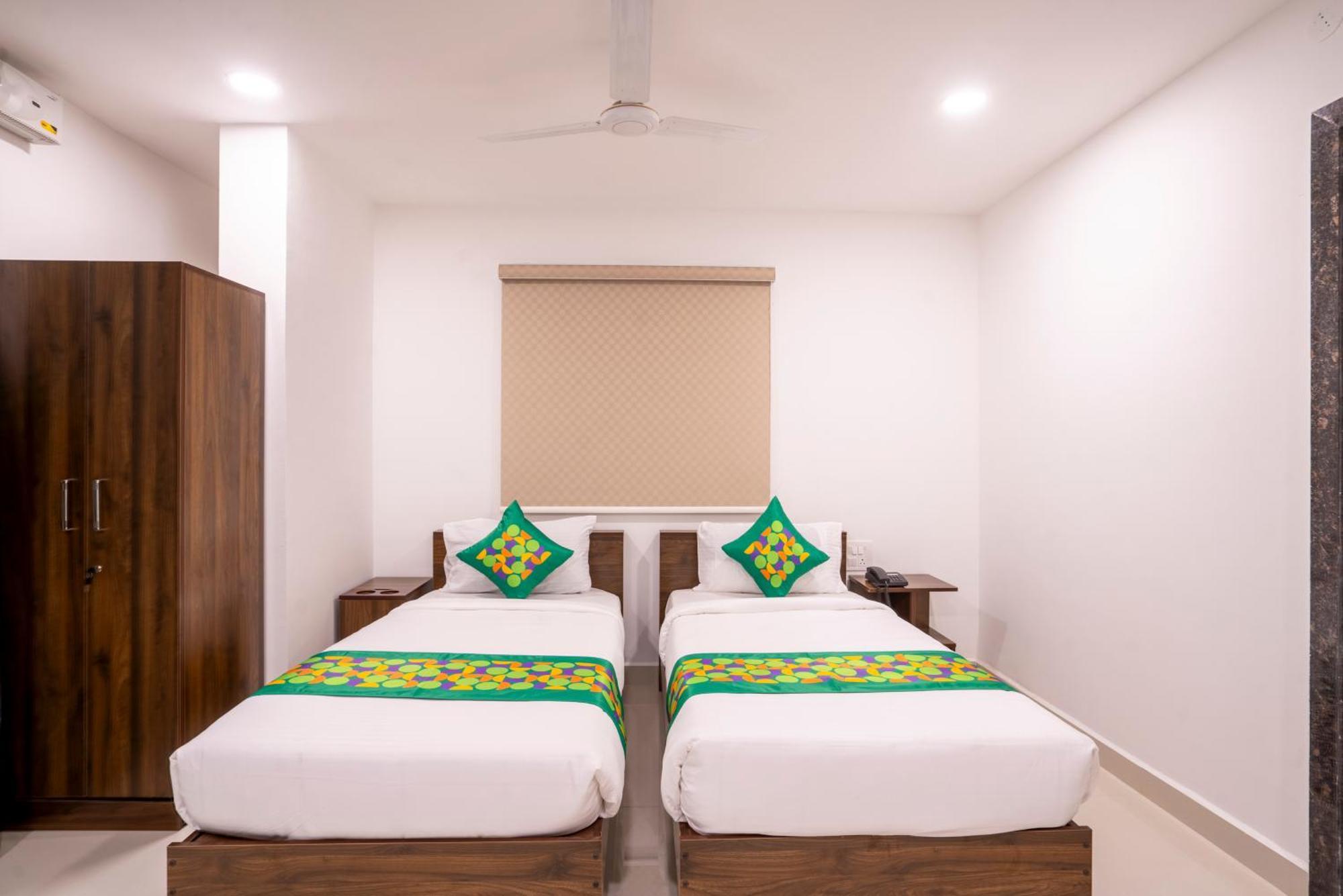 Treebo De Alphabet Gachibowli Hotel Hyderabad Luaran gambar