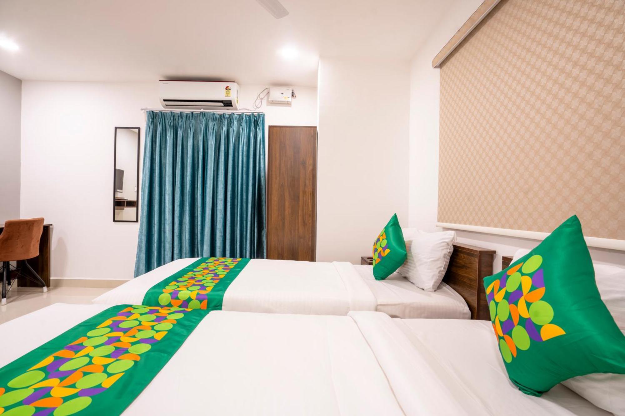 Treebo De Alphabet Gachibowli Hotel Hyderabad Luaran gambar