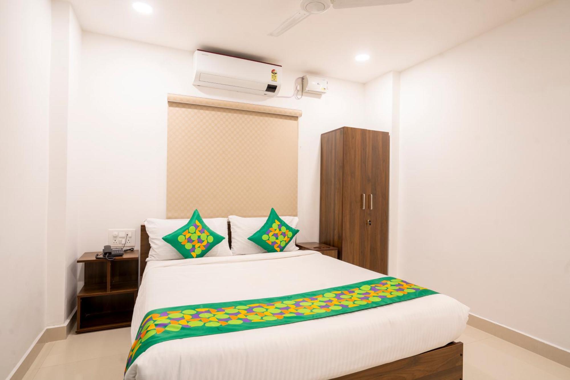 Treebo De Alphabet Gachibowli Hotel Hyderabad Luaran gambar