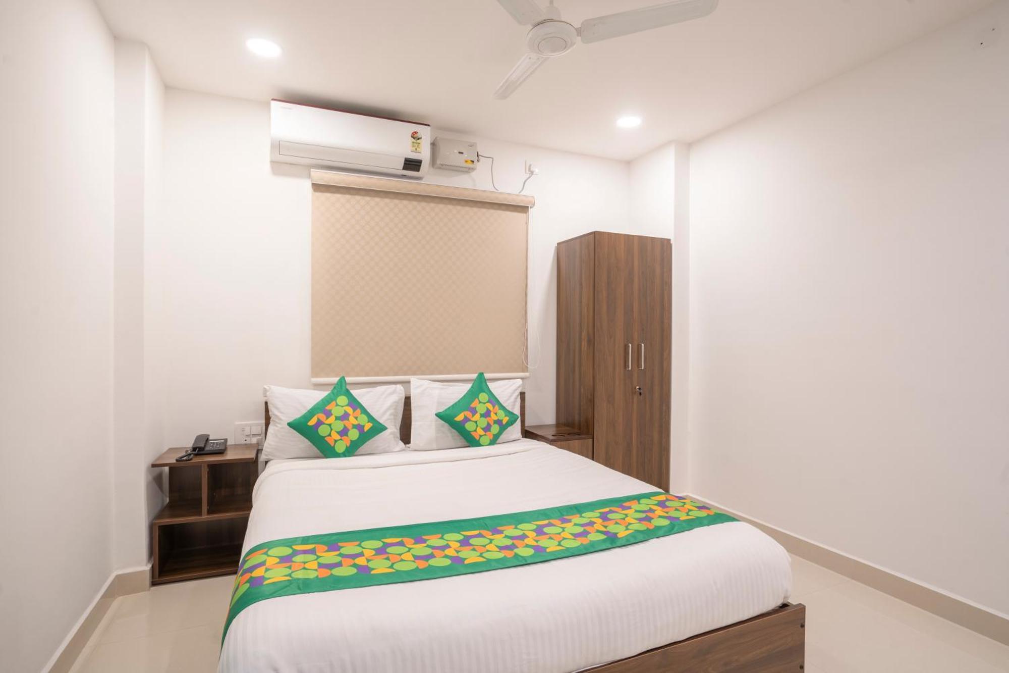 Treebo De Alphabet Gachibowli Hotel Hyderabad Luaran gambar