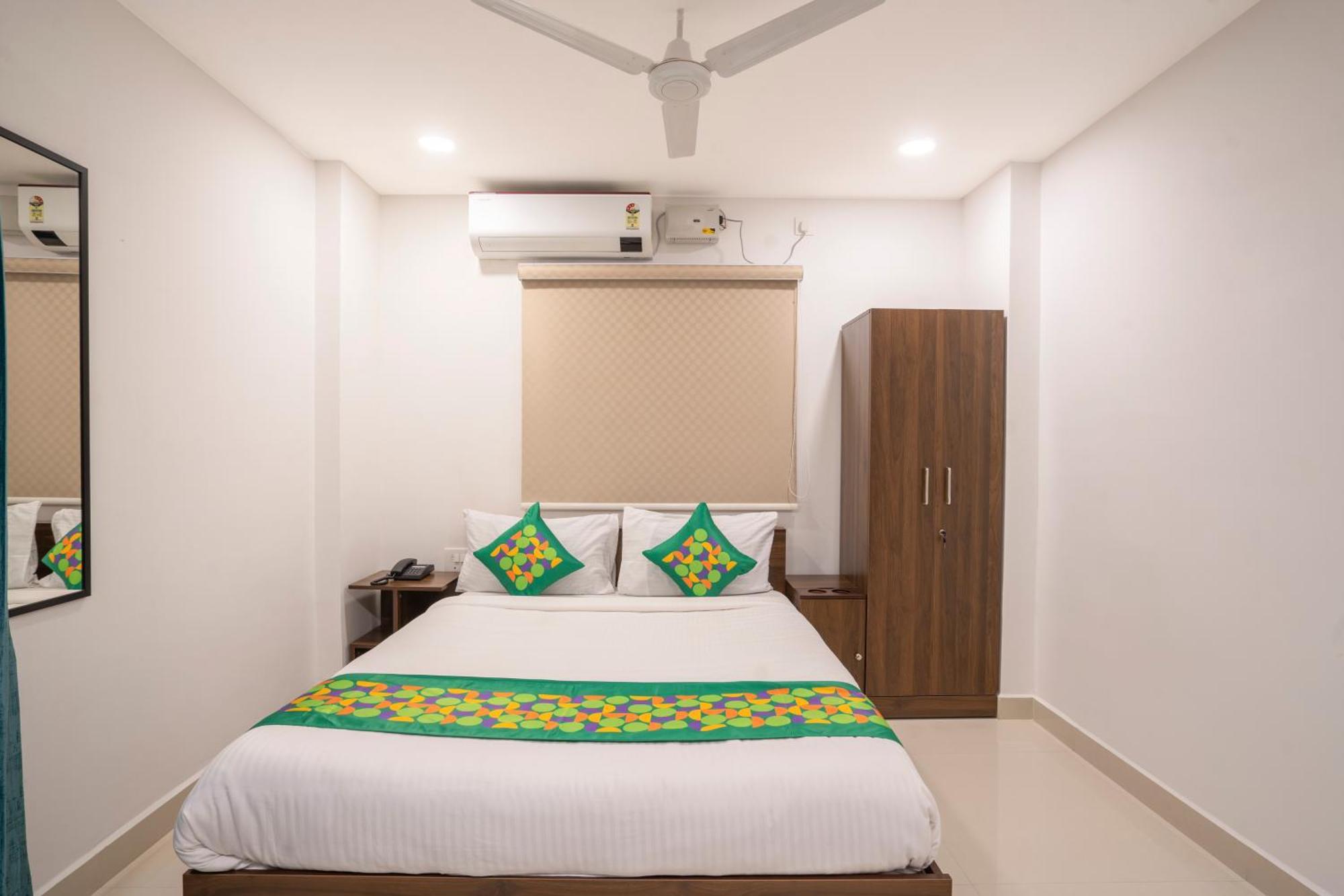 Treebo De Alphabet Gachibowli Hotel Hyderabad Luaran gambar